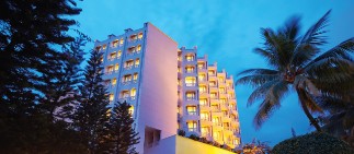 5 star hotel in Ernakulam at The Gateway Hotel Marine Drive, Ernakulam